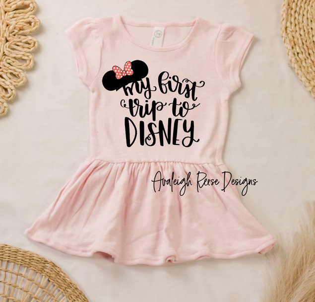 What To Wear For A Disney Trip: Outfits For The Entire Family