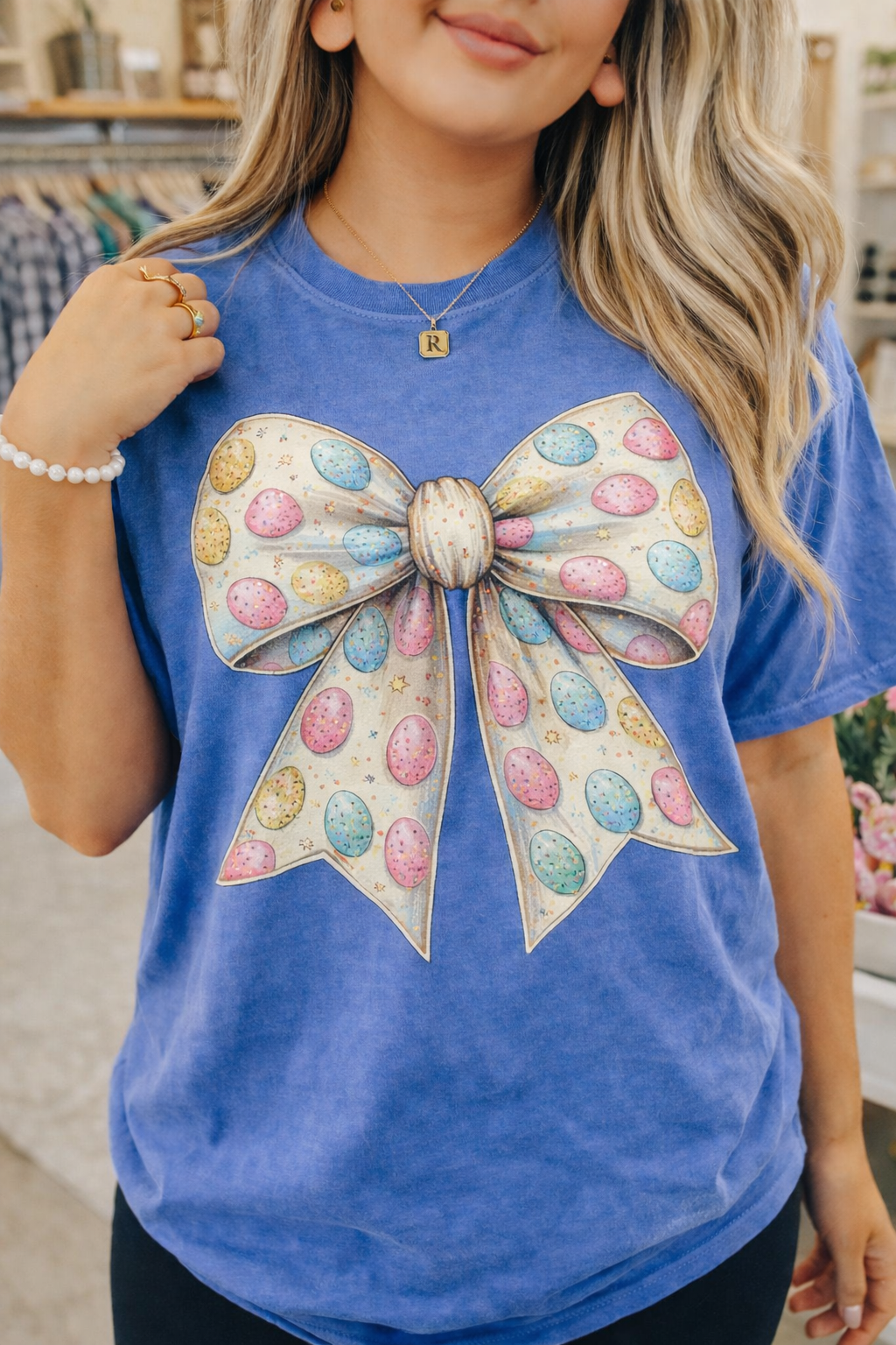 Egg Bow T-Shirts & Sweatshirts