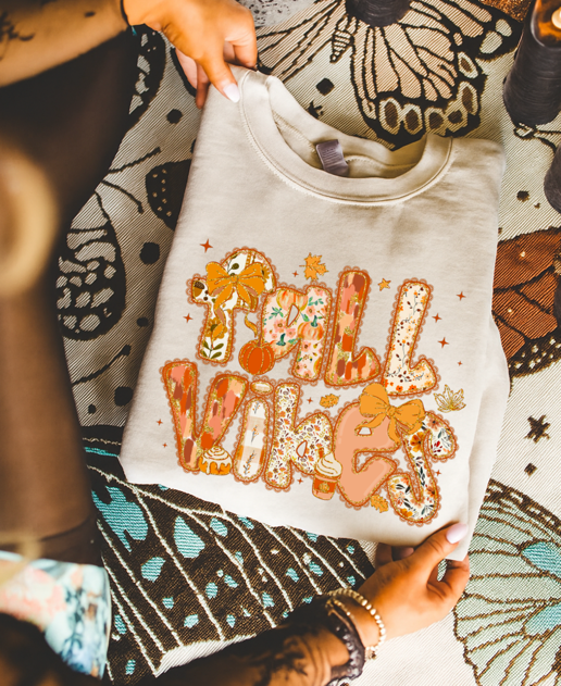 Fall Vibes Patterned T-Shirts & Sweatshirts