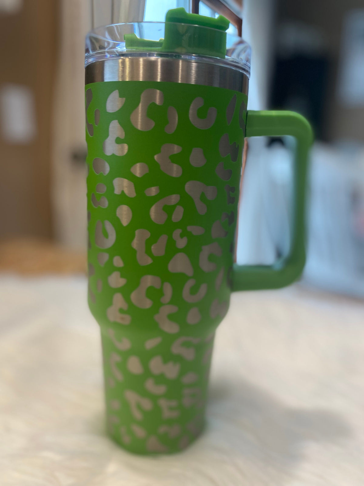 SHIPS SAME DAY | 40 Oz. Stainless Steel Double Insulated Cup with Handle Leopard and Straw